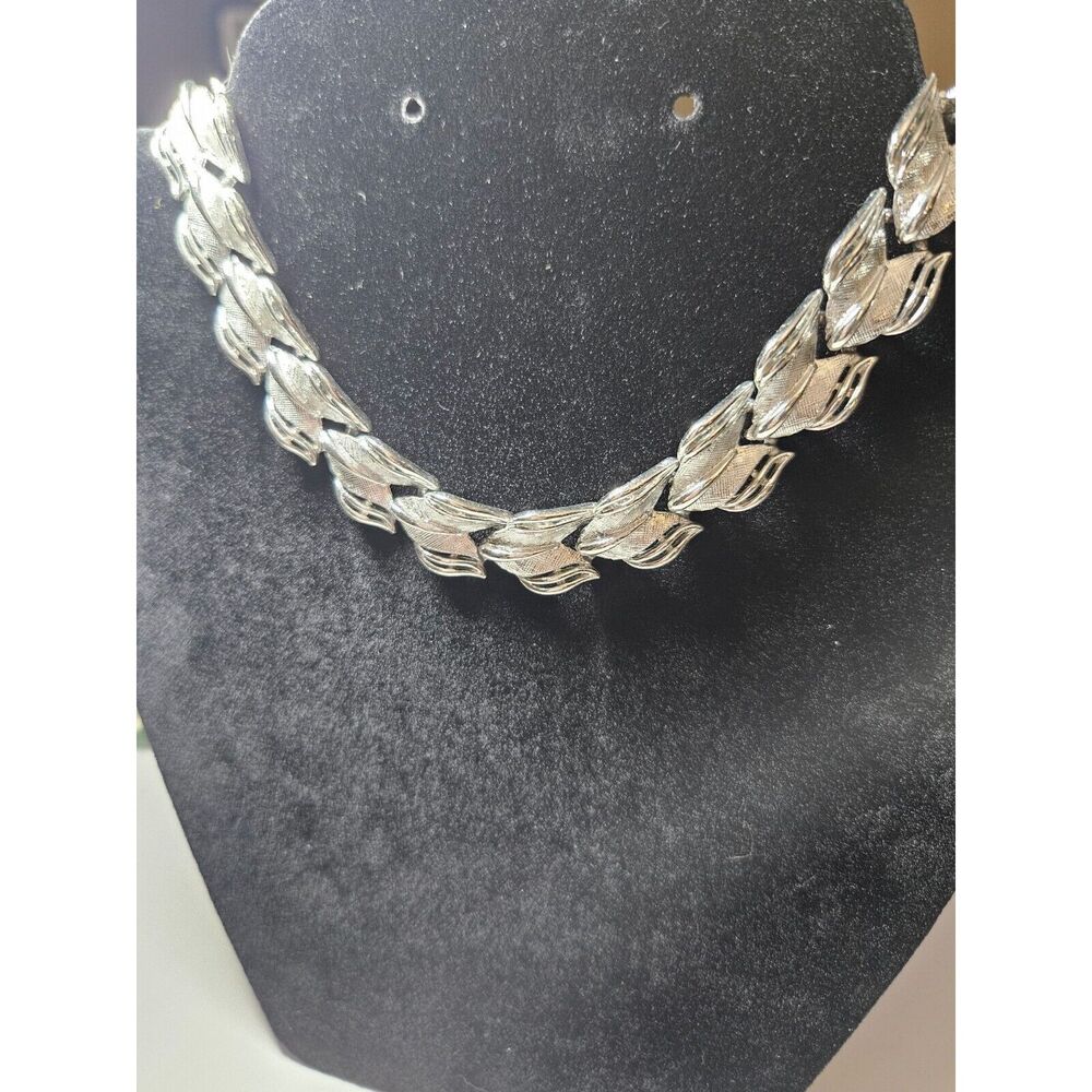 Art Arthur Pepper silver tone vintage necklace 14-16"